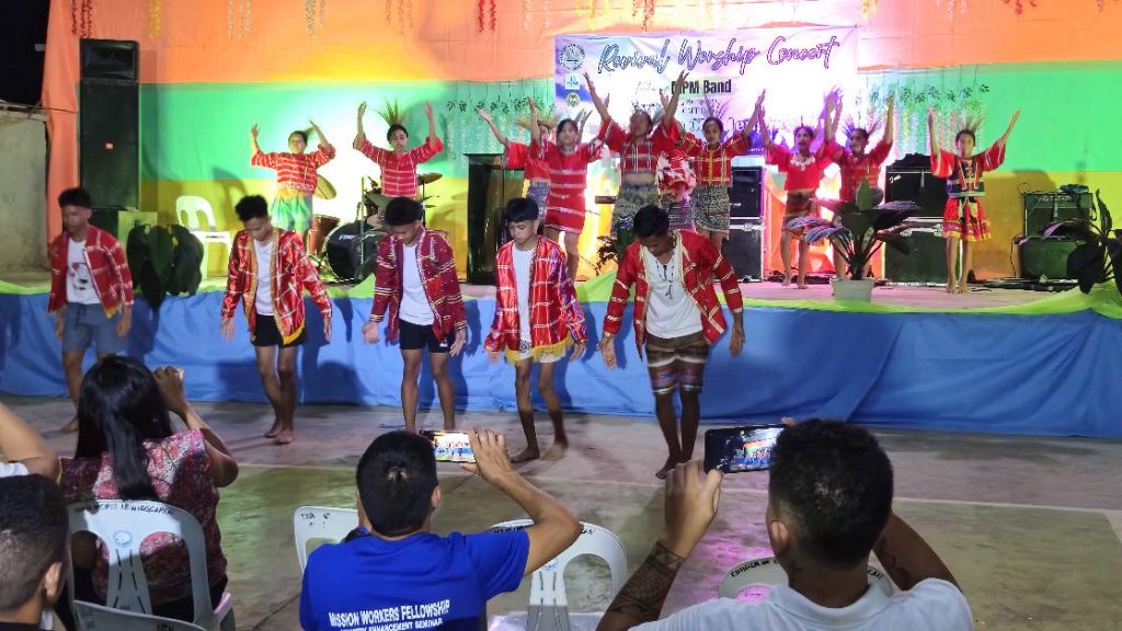 CRAM Vision Mission Team Mindanao Joint Worship (1)