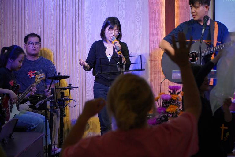 Singing Praise to God